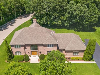 Property at 130 N Buckingham Dr, Sugar Grove, IL