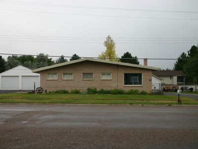 170 E 3 S