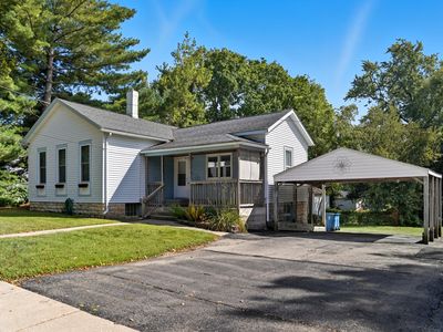 318 E McKenney St