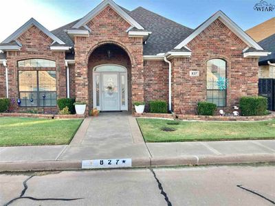827 Coulter Dr