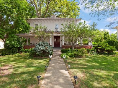 418 W Adrian St