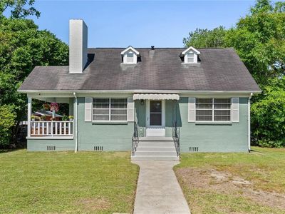 300 Thornhill Cir