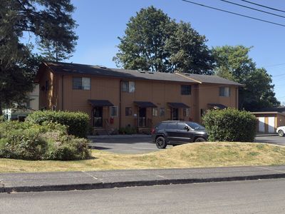 551-581 Nehalem Ave