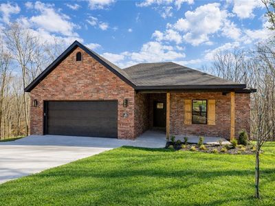 8 Epping Dr