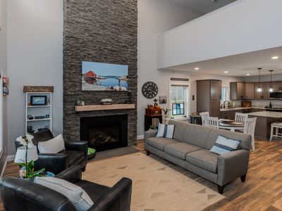 23 Daybreak Ln