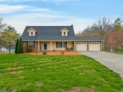 Property at 8388 Coachman Ln, Rural Hall, NC