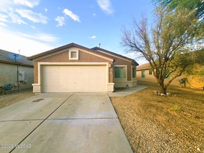 5957 E Franklin Tale Dr
