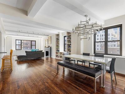 400 E 52nd St APT 9F