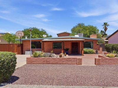1125 E Kleindale Rd