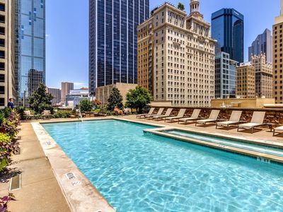 1200 Main St APT 804