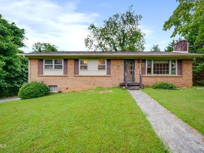 230 Russell Rd