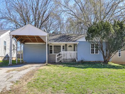 1068 S Thelma Avenue