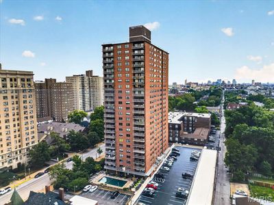 4466 W Pine Blvd APT 8C