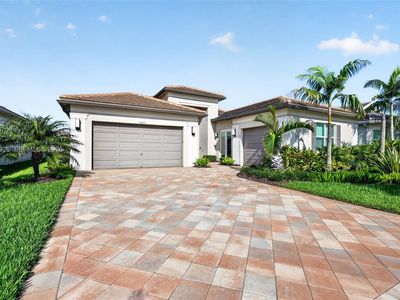 12046 SW Laguna Bay Pkwy