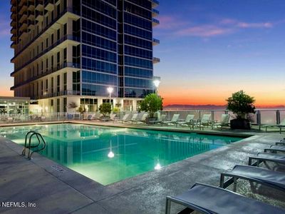 150 E ROBINSON Street #817