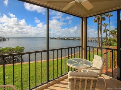 4620 NE Sandpebble Trce APT 105