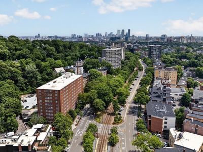1600 Beacon St APT 1009