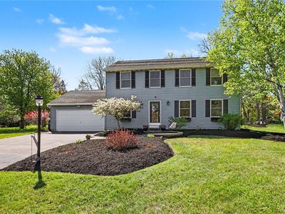 Property at 29 Camborne Cir, Fairport, NY