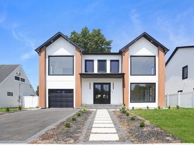25 Red Maple Drive N
