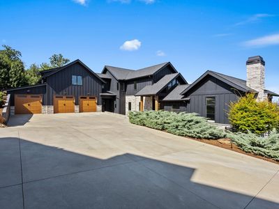 101 Frangipani Way