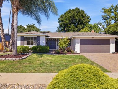 3880 Villa Glen Way