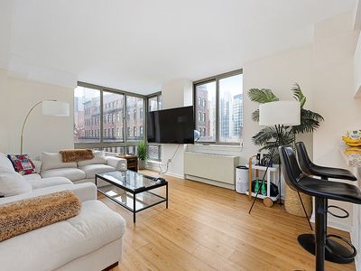 250 E 30th St APT 9A