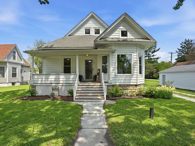 307 W Curtis St