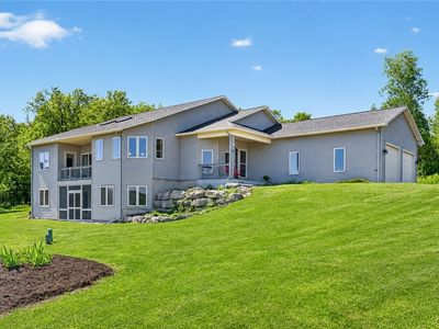 35 Melinda Ln