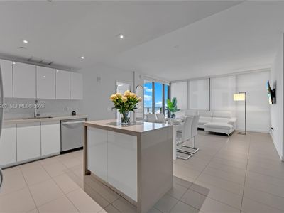 1600 NE 1st Ave APT 2916