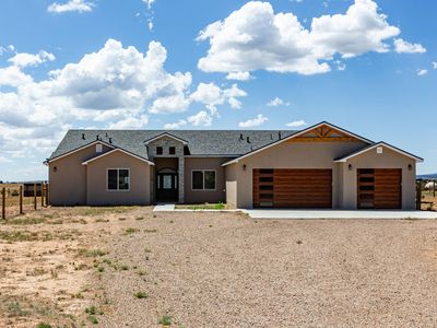 8 Northland Meadows Pl