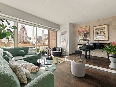 200 E 69th St APT 19C