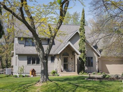 8113 Darrow Rd