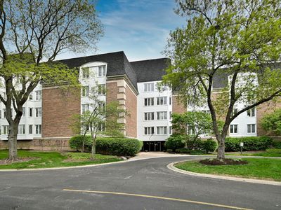 225 Lake Blvd APT 560