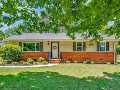 Property at 6 Greenfield Ct, Greenville, SC