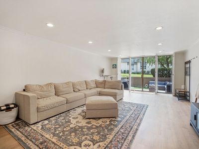 939 S Donner Way APT 101