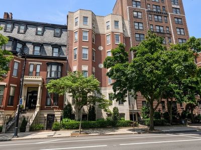 286 Beacon St APT 8