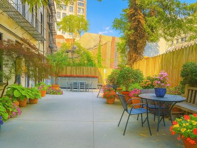 22 Cornelia St APT 7