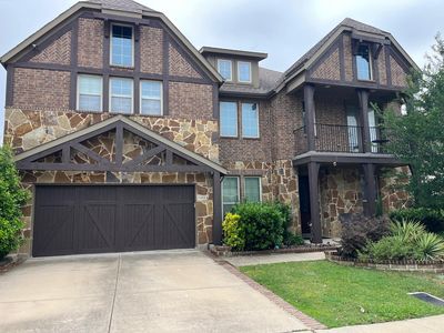 2404 Fountain Dr