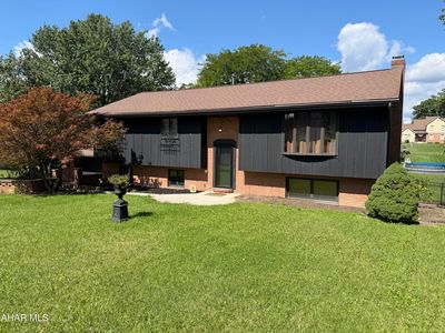 1106 Robin Ln