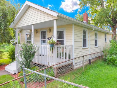374 Ballard Ave