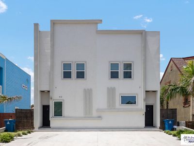 112 E Dolphin St #1 & 2
