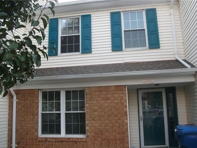 3918 Lansing Ct