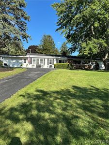 392 Glenbrook Dr