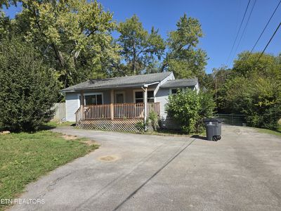 3906 Luwana Rd