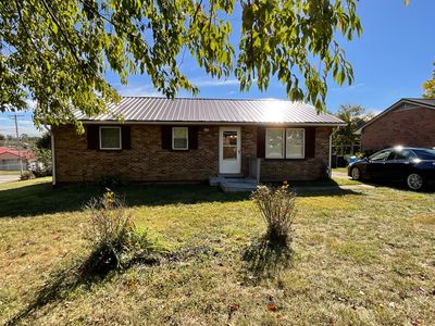 300 Ashgrove Dr