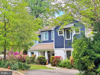 1312 Robinson Pl