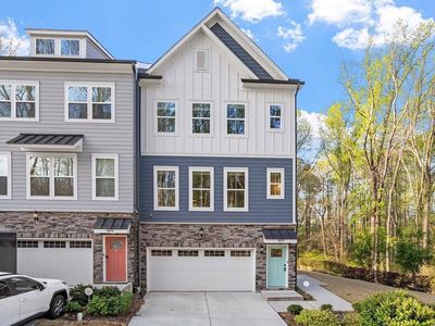 2077 Eva Pearl Dr