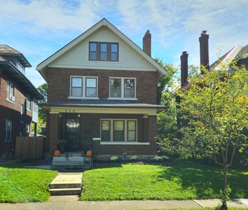 658 Linwood Ave