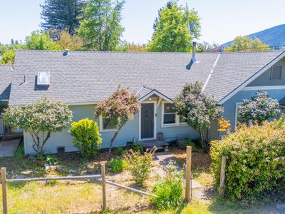 24127 Redwood Hwy