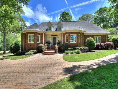 400 Four Lakes Dr